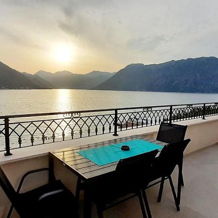Apartments Boka Blue Dobrota كوتور المظهر الخارجي الصورة